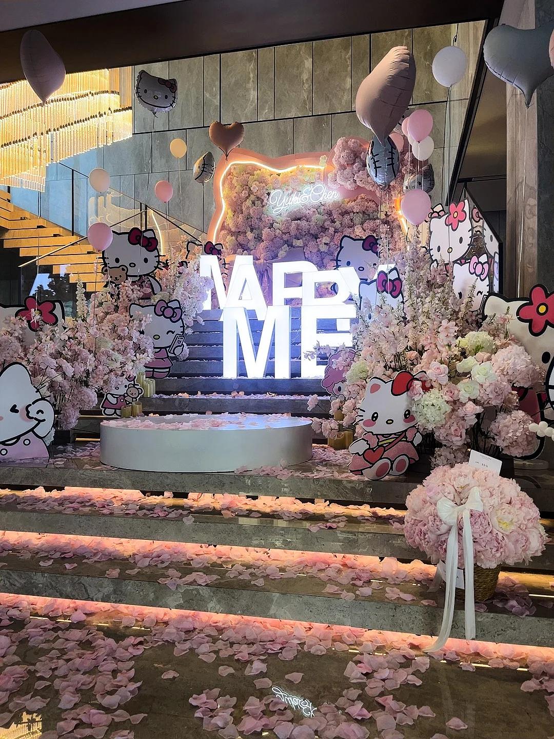 Hello Kitty 粉色求婚布置 / 卡通主题求婚现场 - 图 6